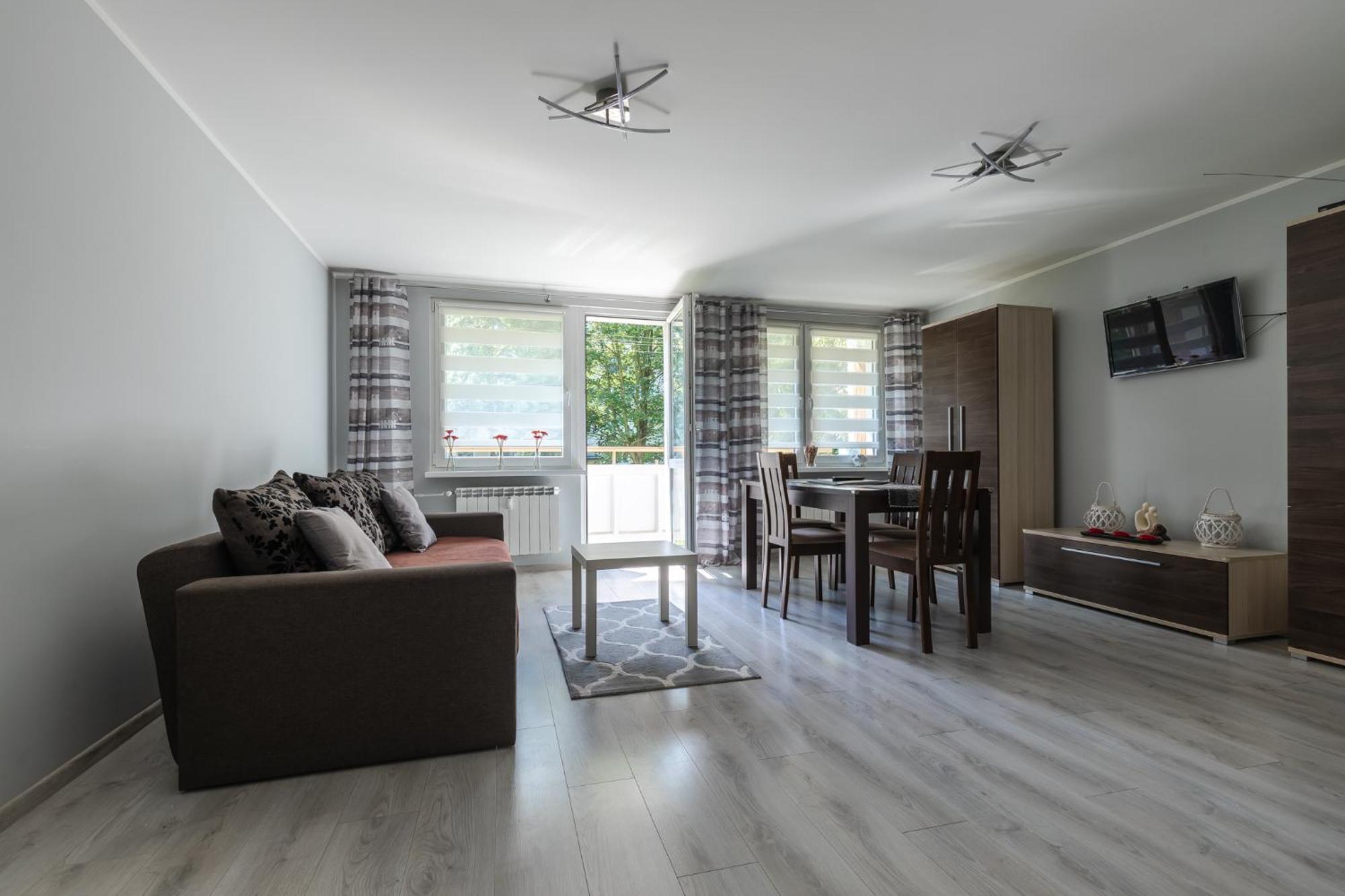 Apartament Przy Termach Cieplickich Julcia Jelenia Góra Esterno foto